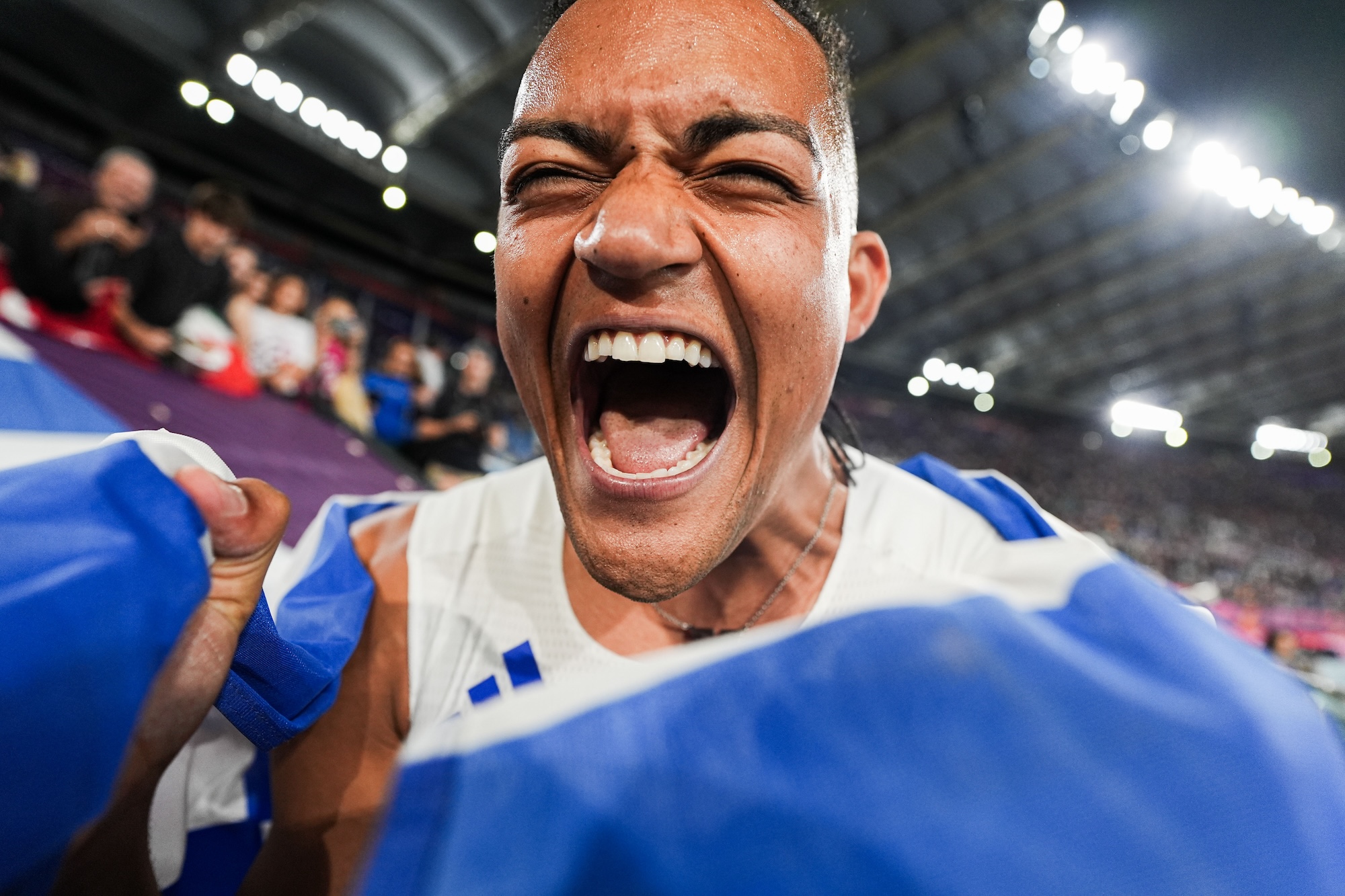 ΑΧΤΥΠΗΤΟΣ Καραλής με έκτο διαδοχικό πανελλήνιο ρεκόρ, στο 6.02μ!