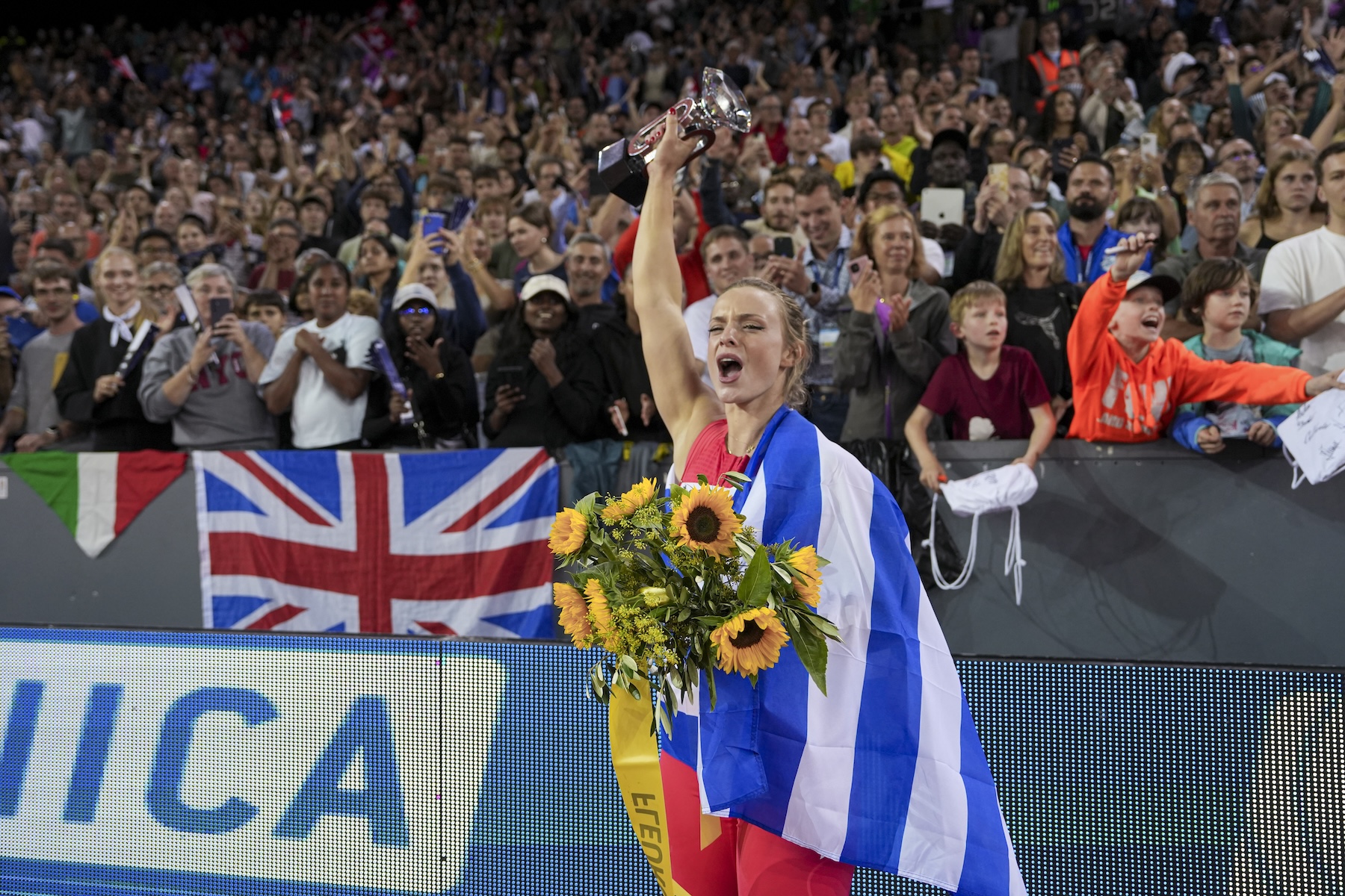 Τζένγκο στην κορυφή και 47 ακόμη στο Top100 παγκοσμίως