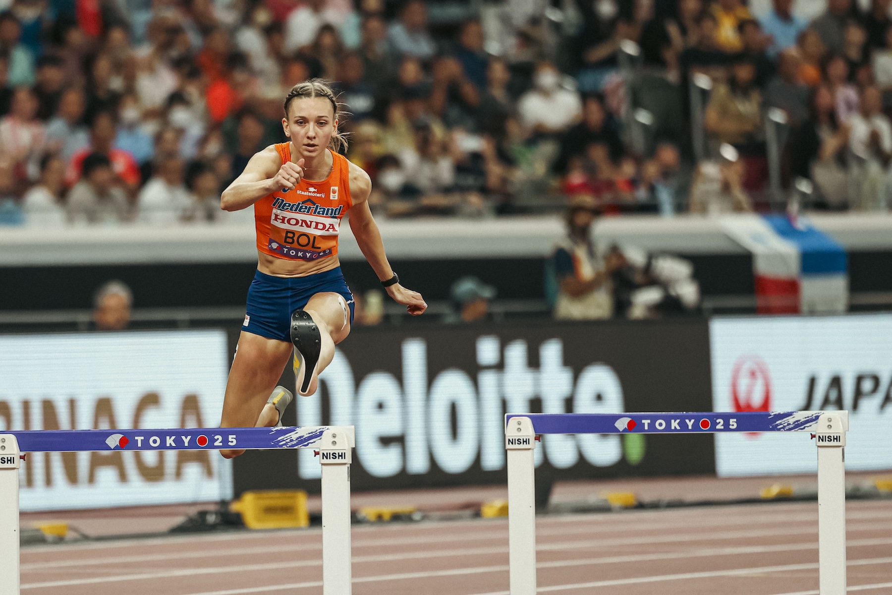 Αλλάζει αγώνισμα η Φέμκε Μπολ και στρέφεται στα 800μ