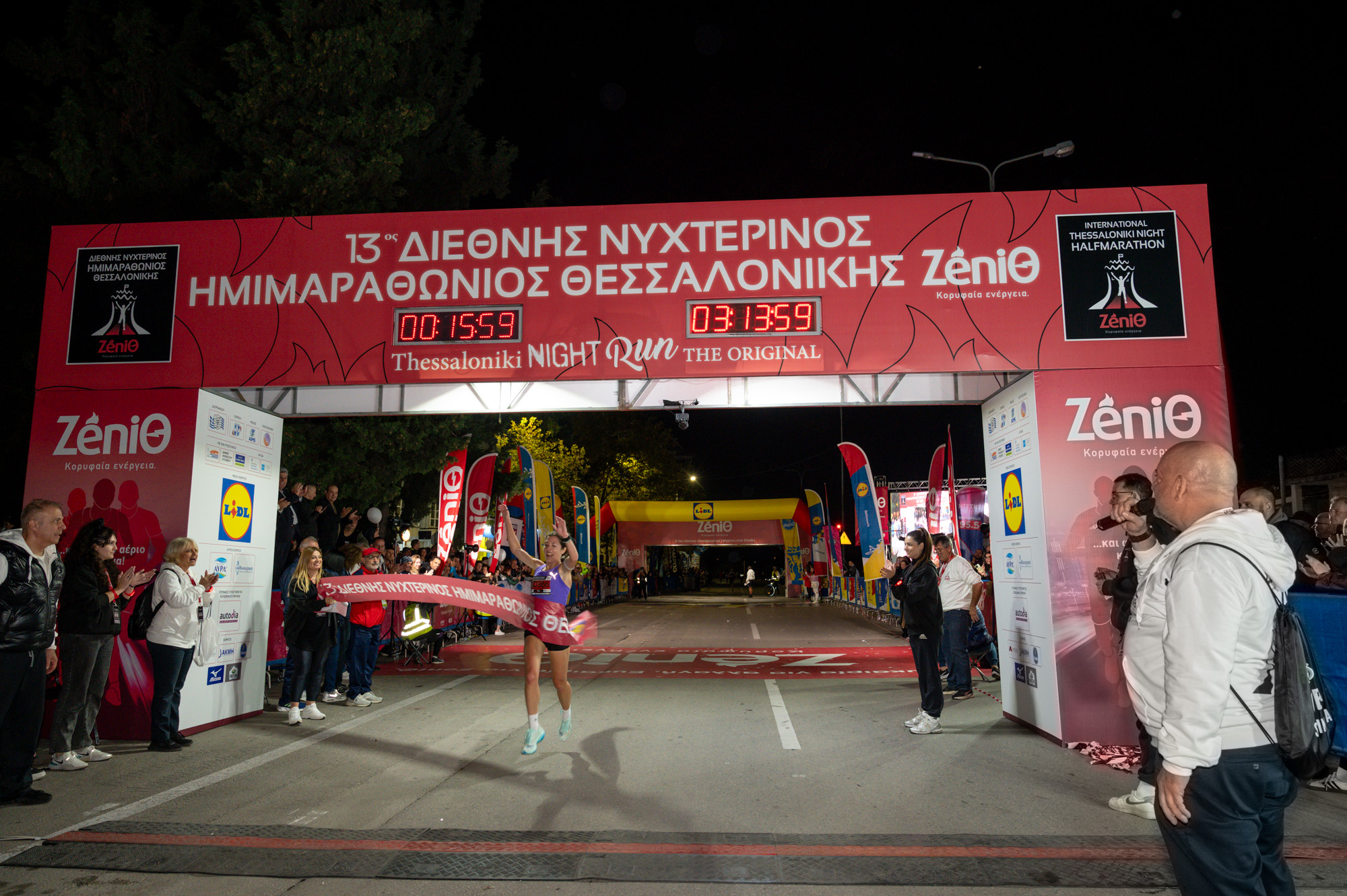 Γρήγορες κούρσες στον 13ο διεθνή νυχτερινό ημιμαραθώνιο Θεσσαλονίκης