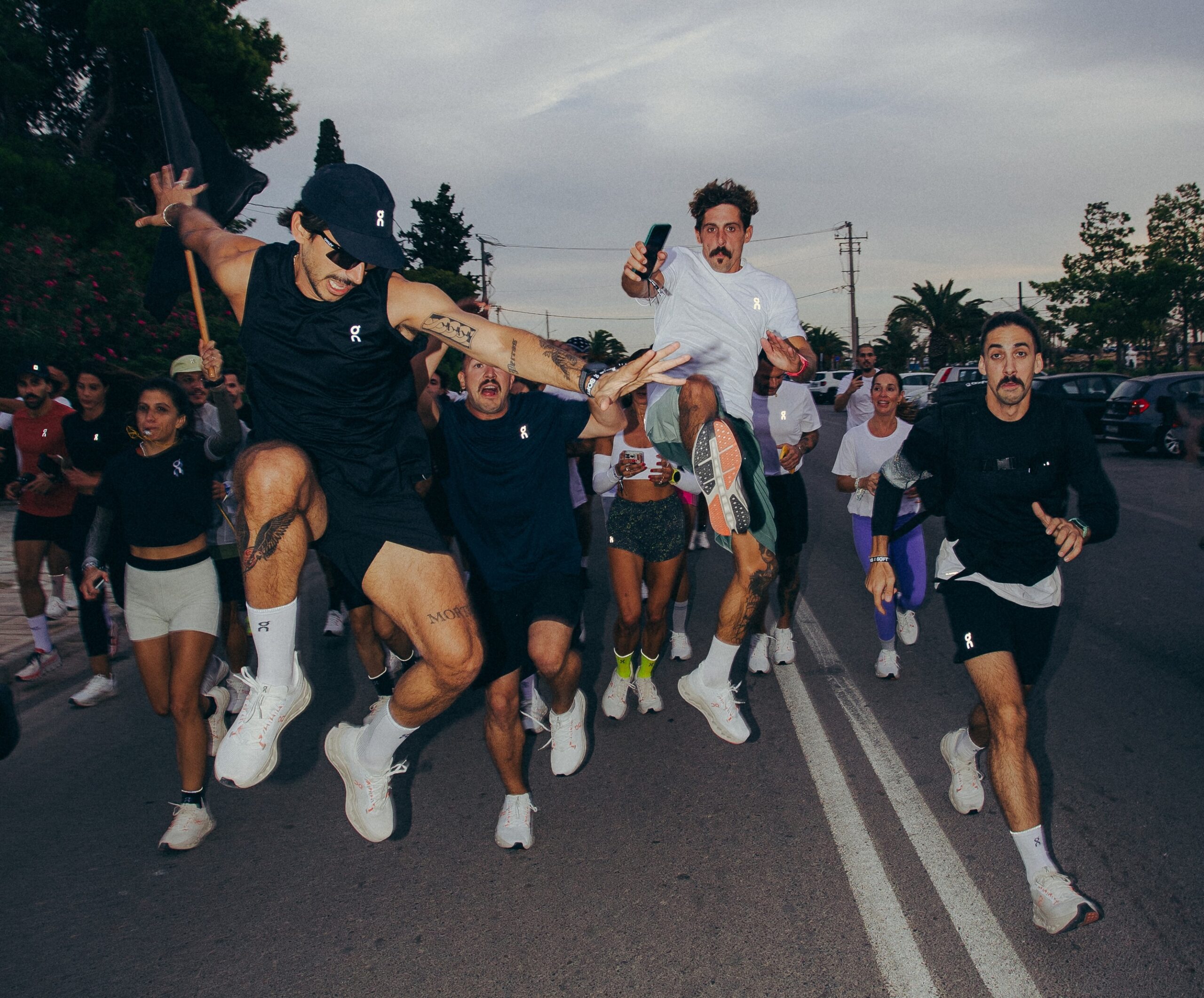 Η On παρουσίασε το νέο Cloudsurfer Max με ένα απολαυστικό Soft Saturday Run στη Γλυφάδα