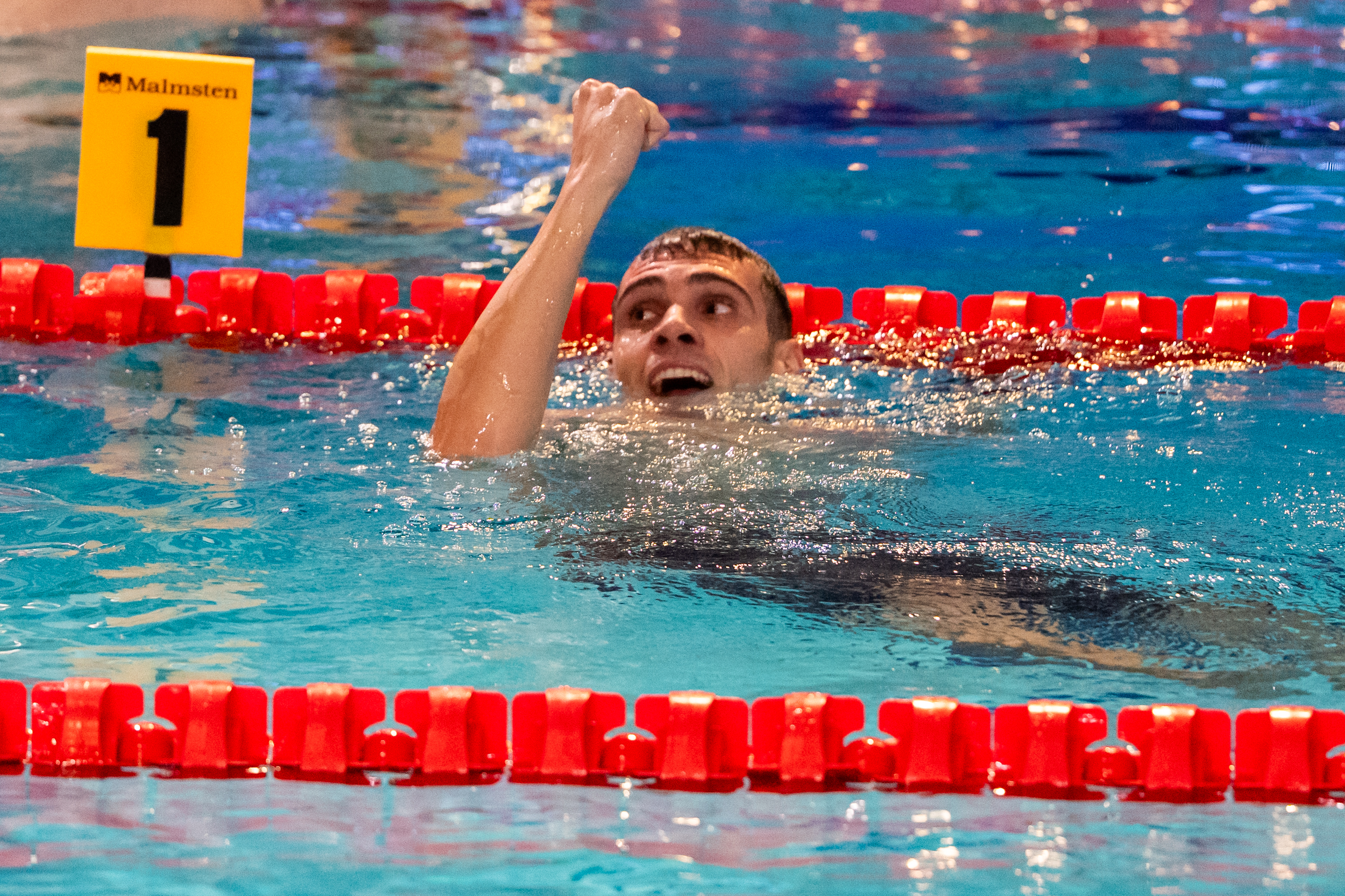 Ευρωπαϊκό κολύμβησης 25άρας: Στον τελικό ο Bαζαίος, πανελλήνιο ρεκόρ η Παυλοπούλου