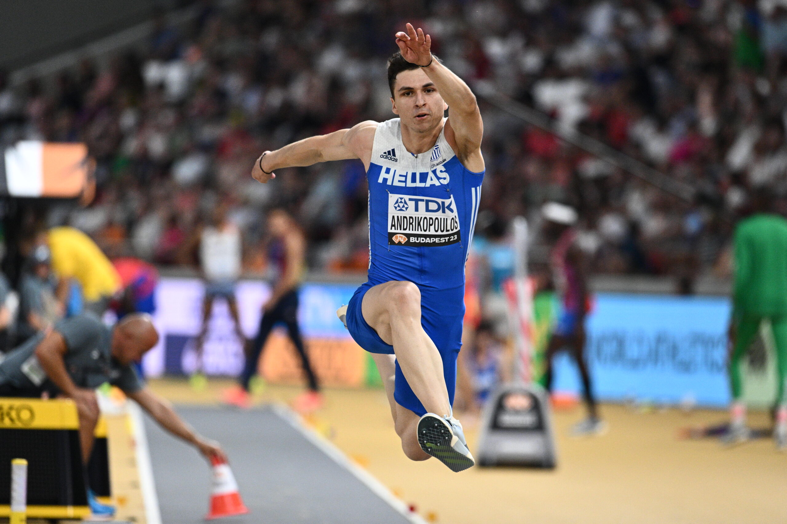 Στο Σαμπαντέλ της Ισπανίας ξεκινούν ακόμα τέσσερις Έλληνες των σπριντ και των αλμάτων