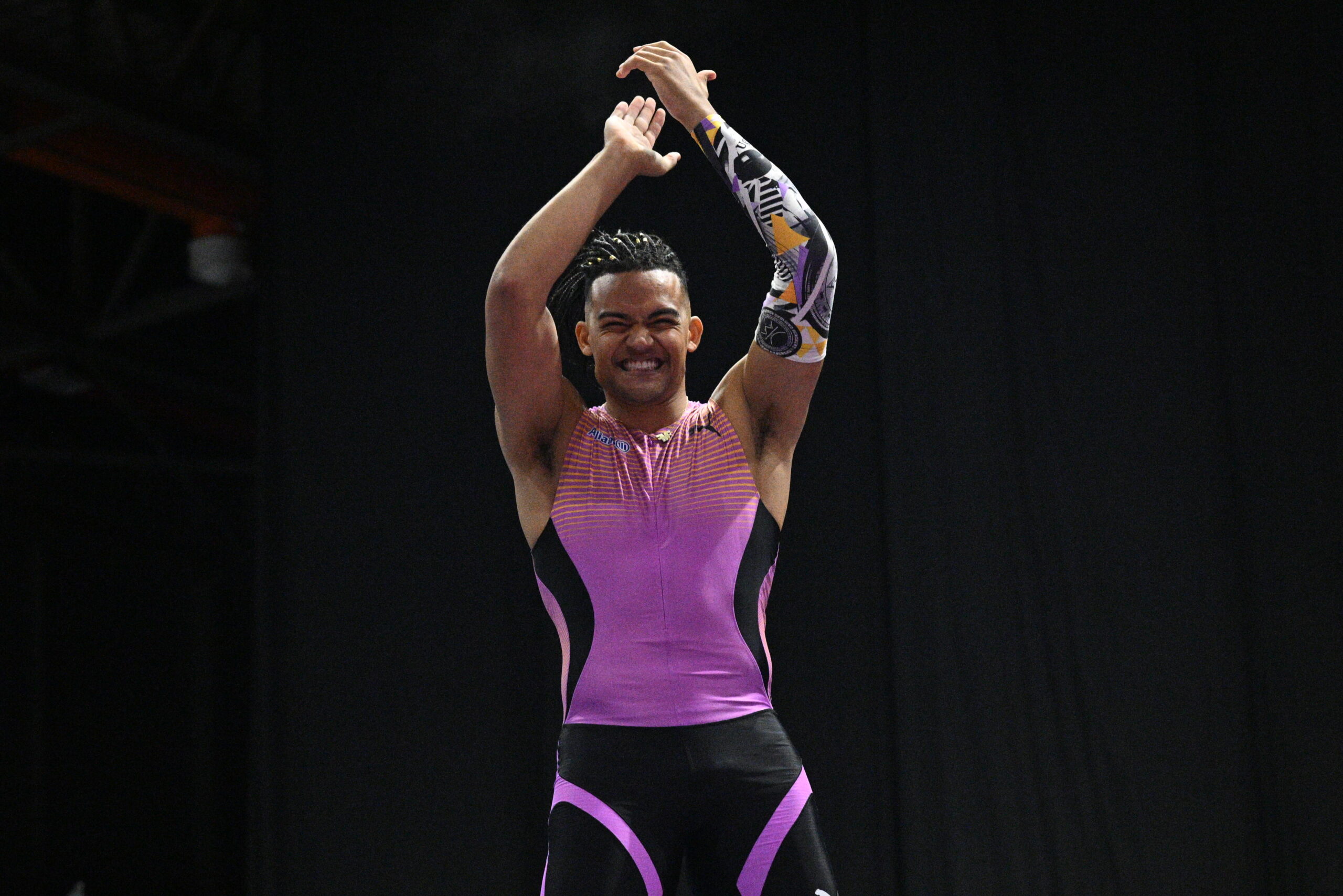 Κυρίαρχος ο Καραλής στο θεαματικό ντεμπούτο του Fly Athens Indoor