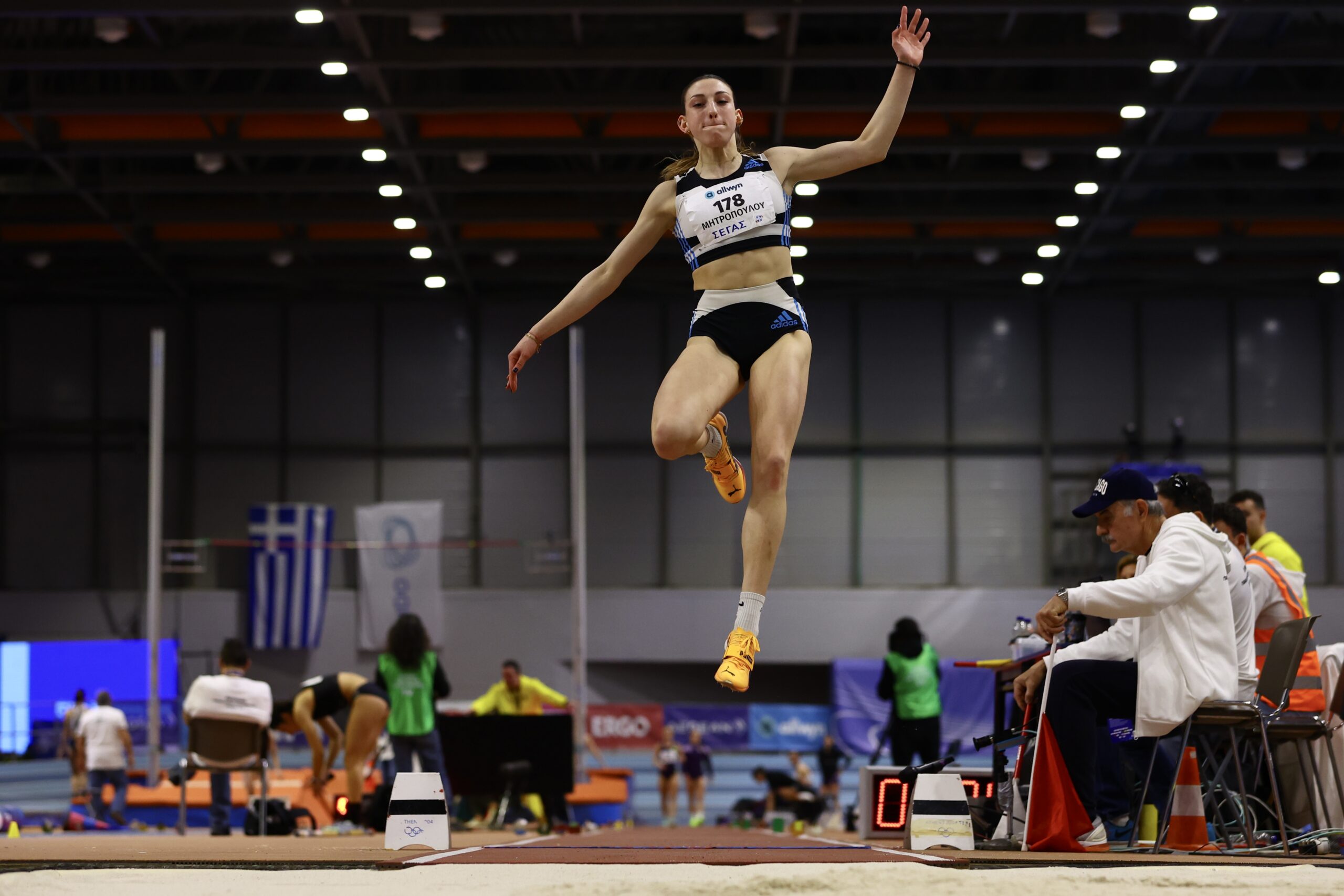 Πανελλήνιο κλειστού 2026: «Πέταξε» η Μητροπούλου – τρίτο πανελλήνιο ρεκόρ Κ20 στο μήκος για φέτος