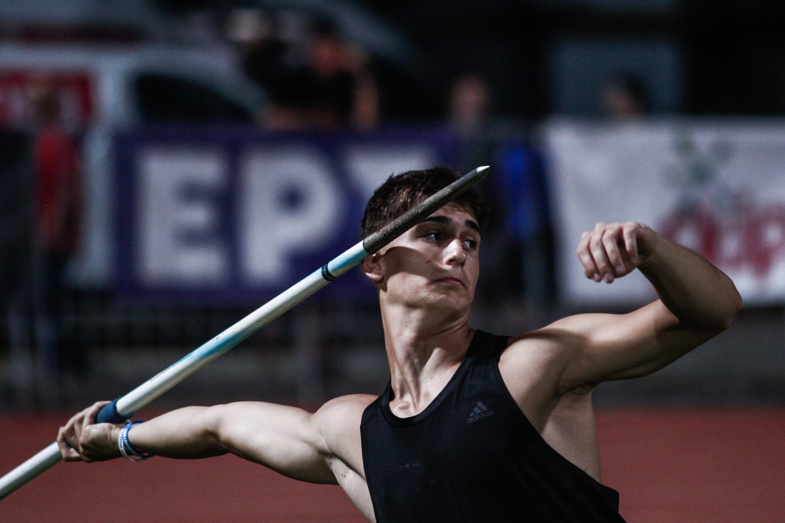 Πρεμιέρα στον ανοιχτό με πέντε όρια για τις διοργανώσεις των κατηγοριών από τη νέα γενιά