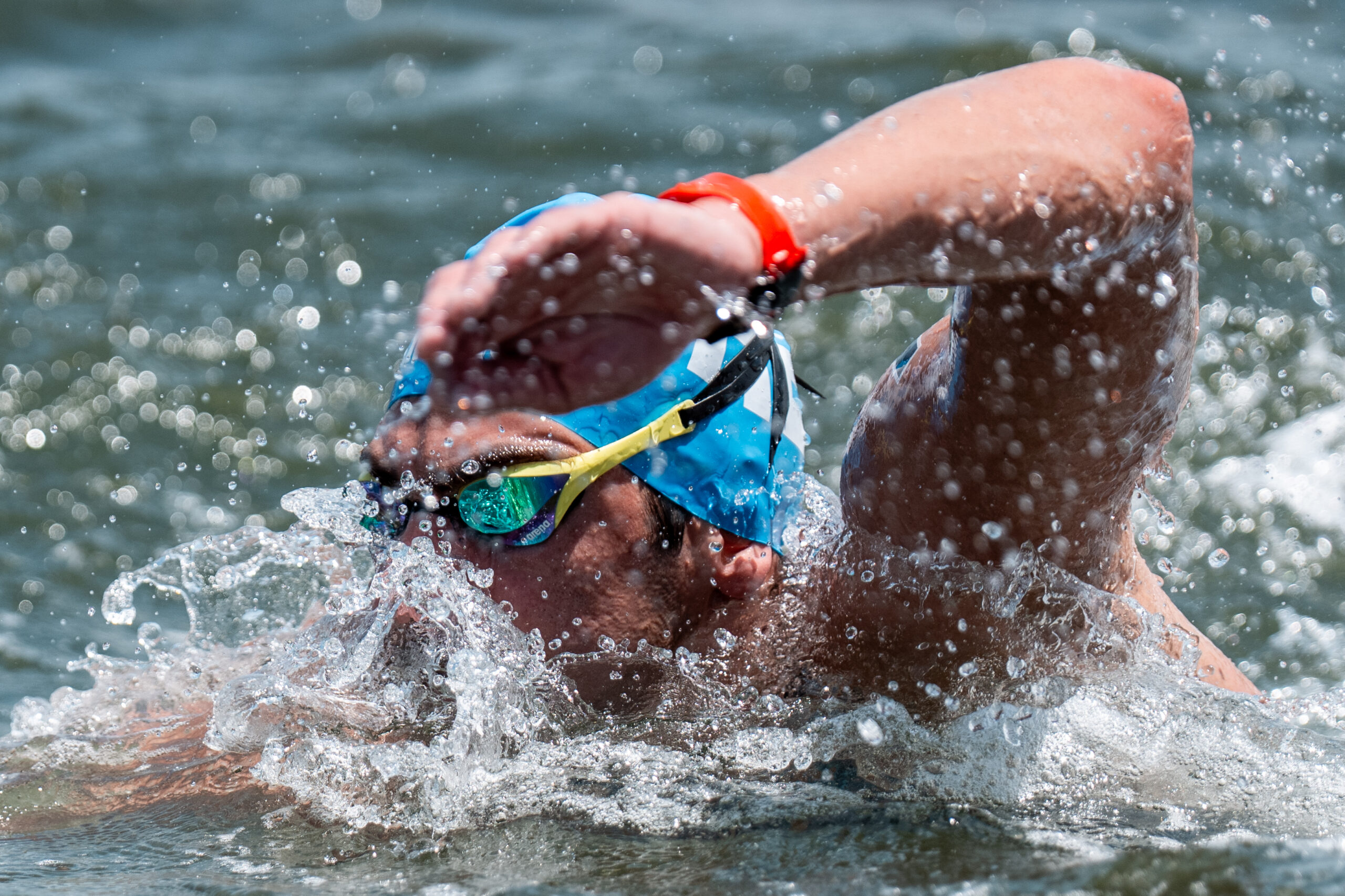 Πανελλήνιο open water: Ο Κυνηγάκης πήρε την κλειστή μάχη με τον Χουρδάκη στα 5χλμ – Άνετη επικράτηση για την Μακρή